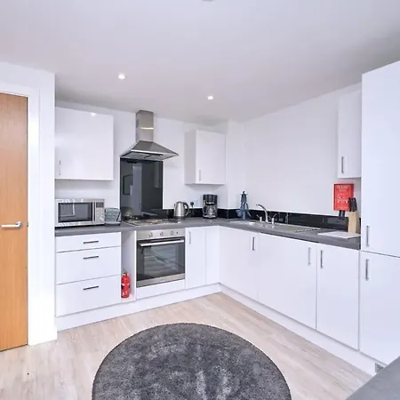 A Gorgeous 1 Bedroom Apartment With Parking In Preston City Centre Exterior foto