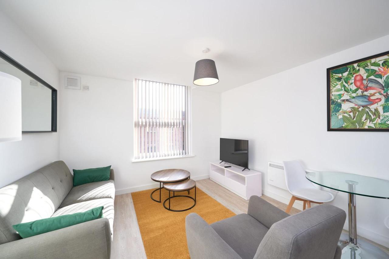 A Gorgeous 1 Bedroom With Parking In Preston Centre Apartment