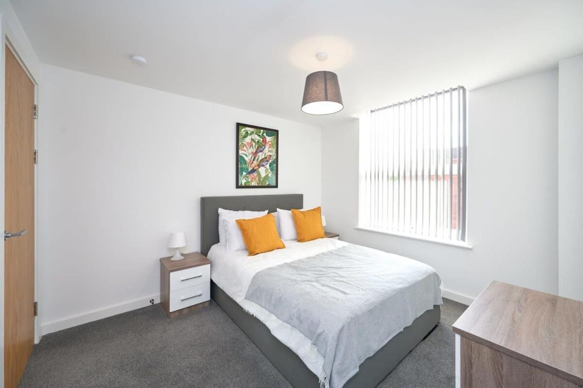 Apartment A Gorgeous 1 Bedroom With Parking In Preston Centre *